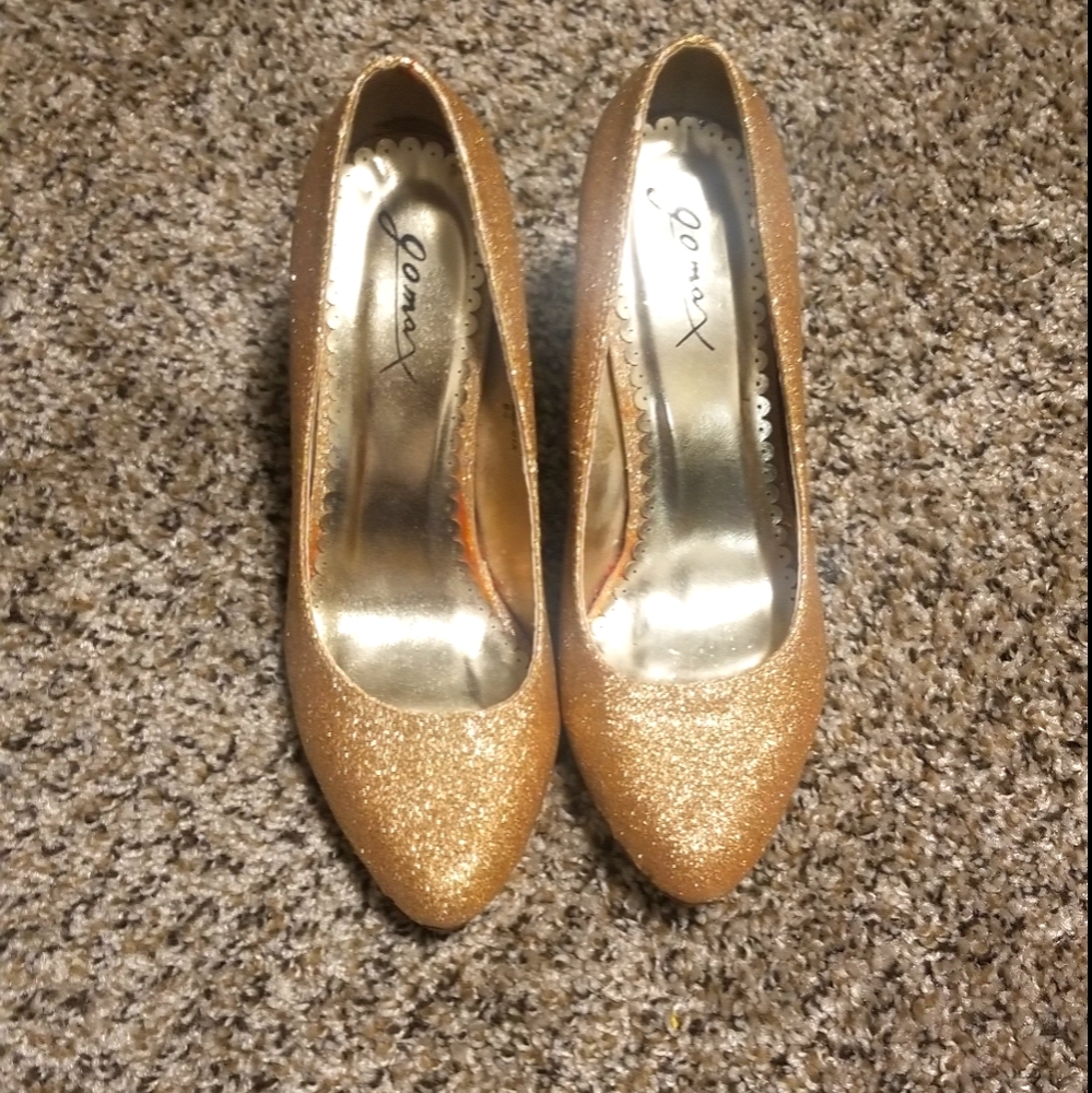 Sparkly gold heels